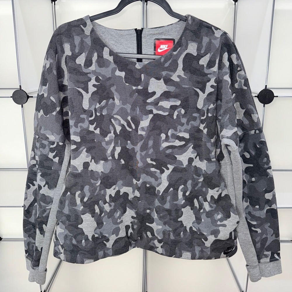 Nike Women’s Tech Fleece Back Zip Camo Pullover Sweater Size XL